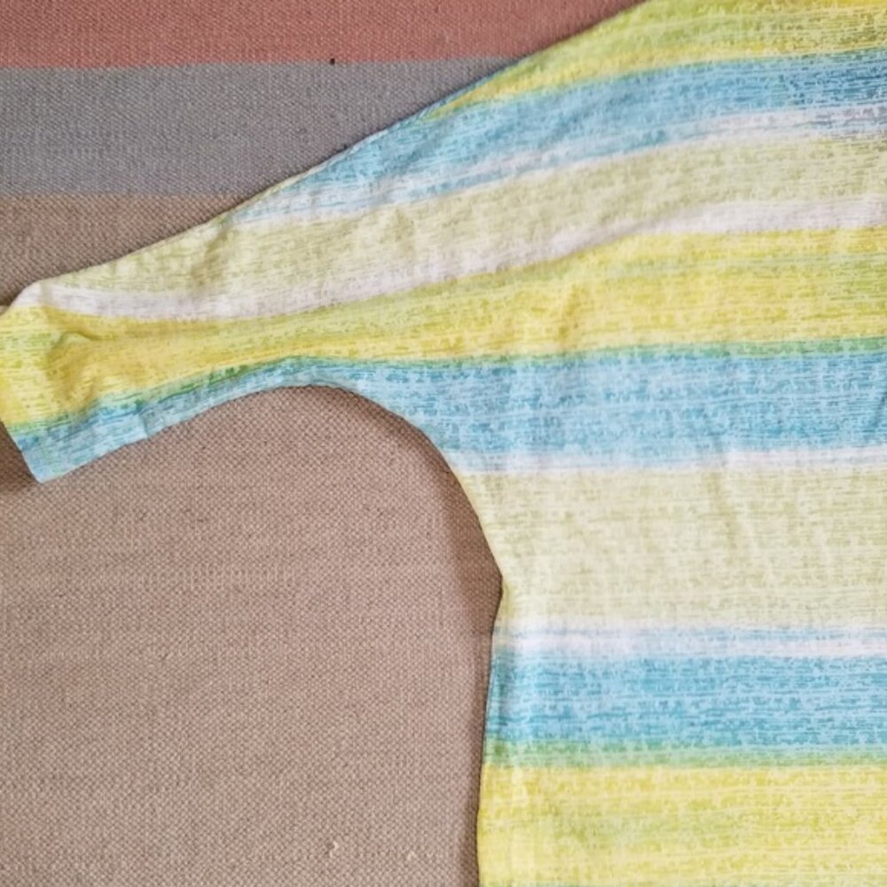2 light and casual pullover tops Size 0X - Picture 8 of 8